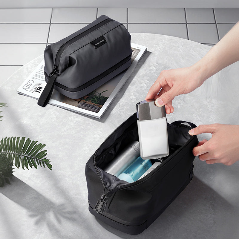 Mark Ryden Global Switchstorage V toiletry bag with wet/dry sections, modern design for travelers