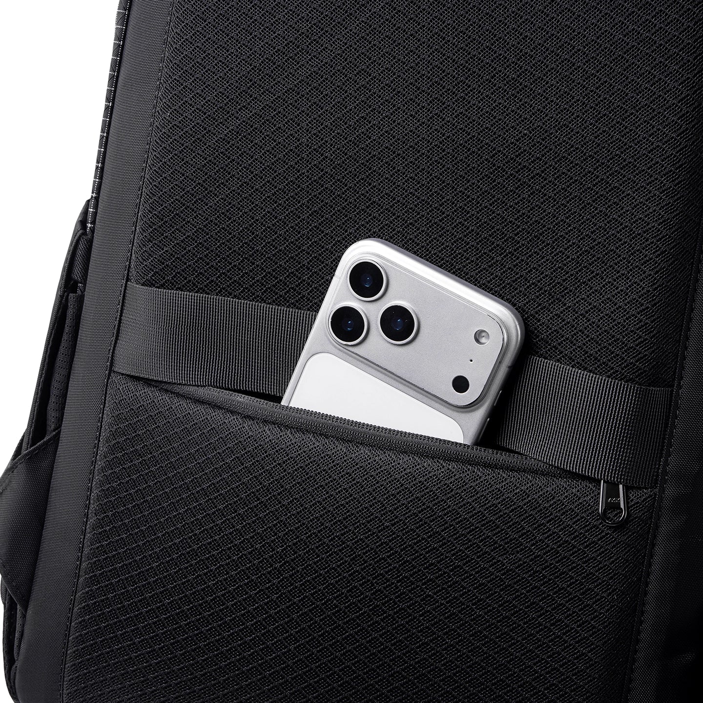 AeroPro: 17.3" Laptop Backpack with Enhanced Support for Travelers